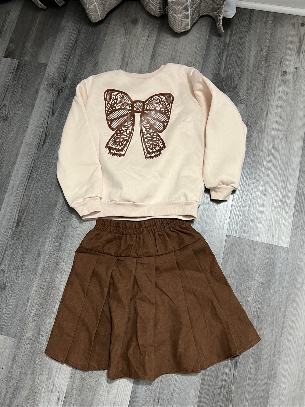 SHEIN Cream Kids Pullover Top